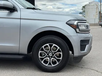 2024 Ford Expedition photo 4