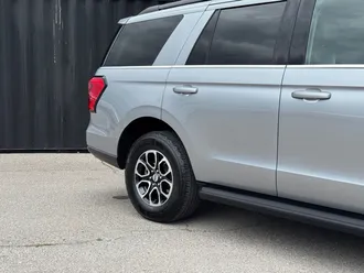 2024 Ford Expedition photo 5