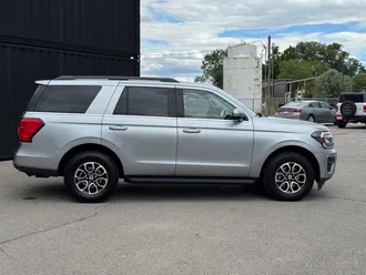 2024 Ford Expedition photo 6