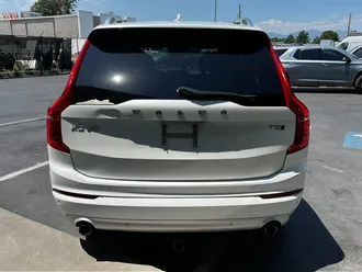 XC90 T5 Momentum 7-Passenger 6