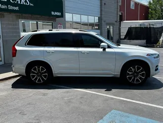 XC90 T5 Momentum 7-Passenger 9