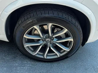 XC90 T5 Momentum 7-Passenger 12