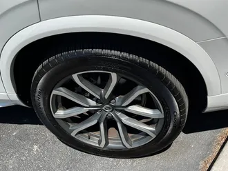 XC90 T5 Momentum 7-Passenger 14