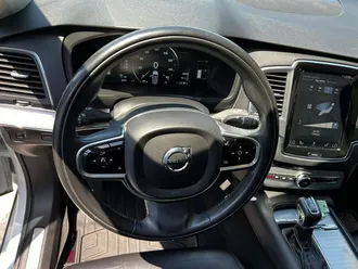 XC90 T5 Momentum 7-Passenger 36