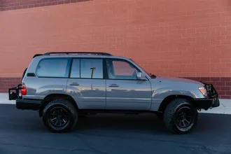 LAND CRUISER 4