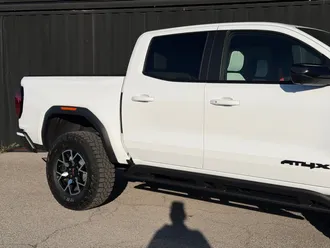 2026 GMC Canyon photo 5