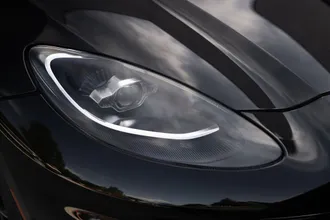 2026 Aston Martin DBX photo 7