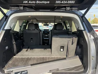 Ascent Limited 7-Passenger 33