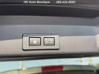 Ascent Limited 7-Passenger 34