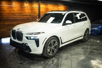 2024 BMW X7 photo 2