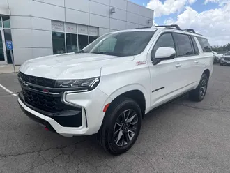2022 Chevrolet Suburban photo 2