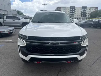 2022 Chevrolet Suburban photo 3