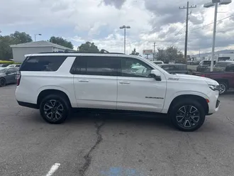2022 Chevrolet Suburban photo 5