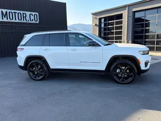 2024 Jeep Grand Cherokee photo 5