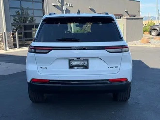 2024 Jeep Grand Cherokee photo 6