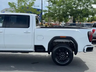 2025 GMC Sierra 3500HD photo 5