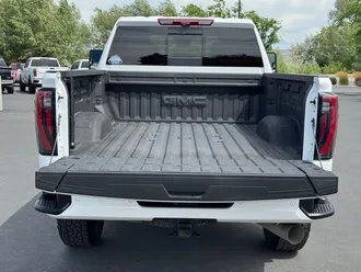 2025 GMC Sierra 3500HD photo 7