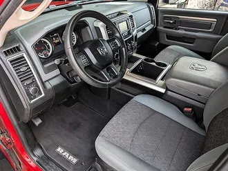2015 RAM 1500 SLT photo 2