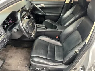 CT 200h 9