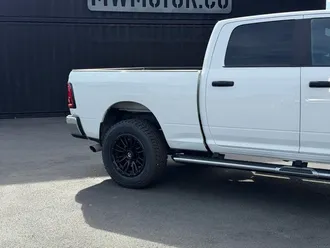 2025 Ram 2500 photo 4
