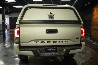 2021 TOYOTA TACOMA photo 6