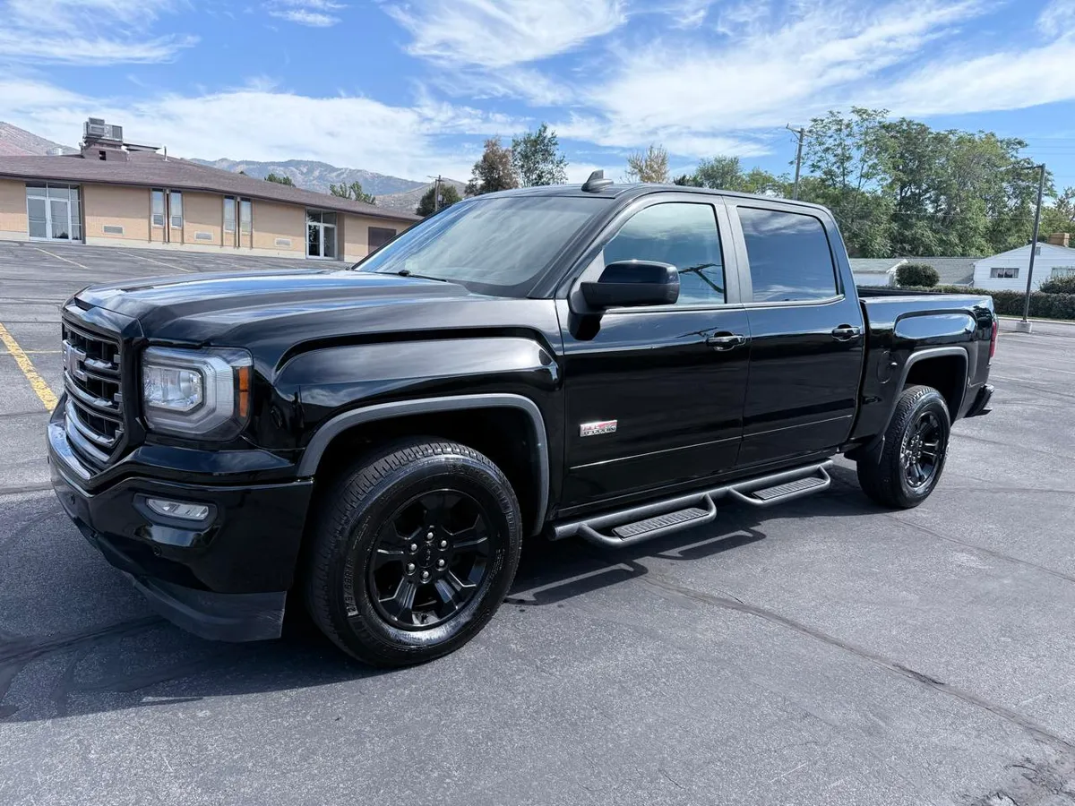 2016 GMC Sierra 1500 4WD Crew Cab 143.5" SLT