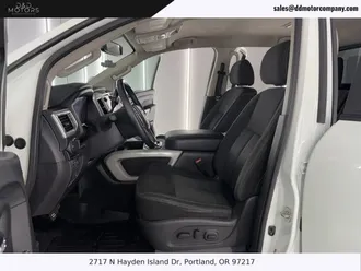 TITAN XD Crew Cab 11