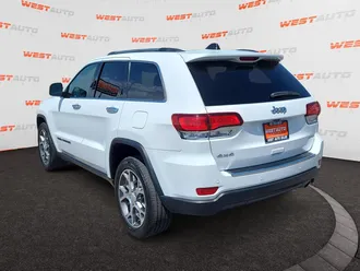 2020 Jeep Grand Cherokee photo 3