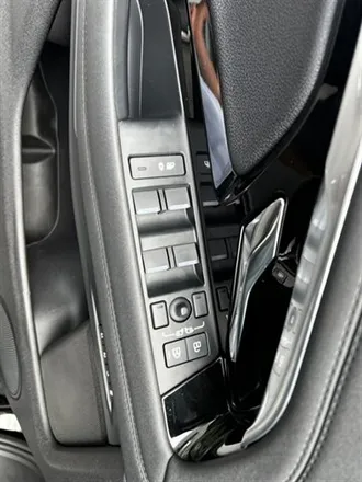 Range Rover Evoque P250 R-Dynamic SE 28