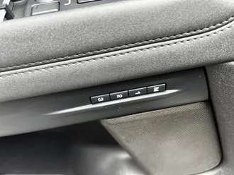 Range Rover Evoque P250 R-Dynamic SE 29