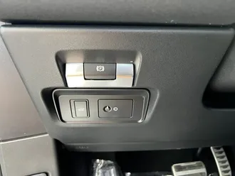 Range Rover Evoque P250 R-Dynamic SE 32