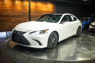 2022 LEXUS ES photo 2