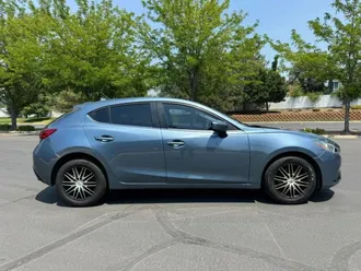 MAZDA3 19