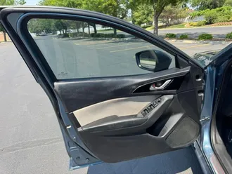 MAZDA3 21