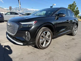 2022 Audi Q4 e-tron photo 3