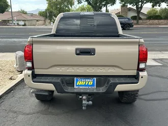 2018 Toyota Tacoma photo 4