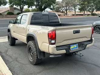 2018 Toyota Tacoma photo 5