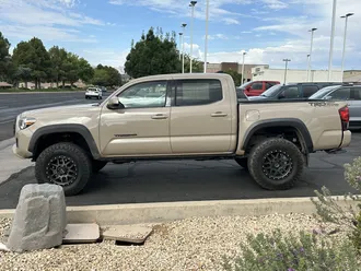 2018 Toyota Tacoma photo 6
