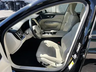 S60 T6 Momentum 17