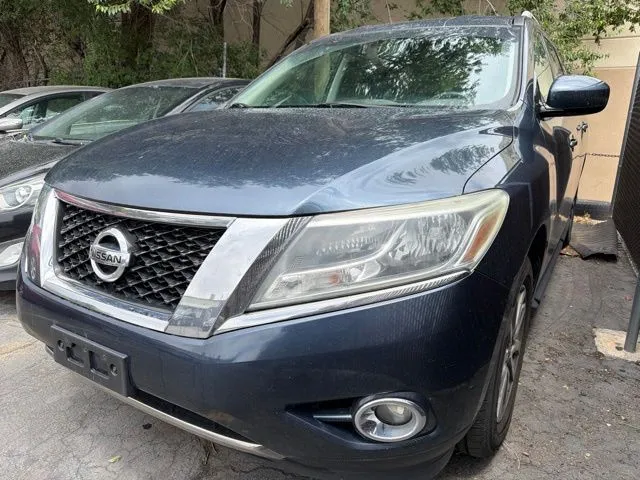 2015 Nissan Pathfinder SV