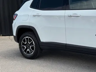 2026 Jeep Compass photo 4