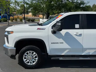 2023 Chevrolet Silverado 2500HD photo 4