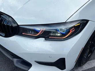3 Series 330i xDrive 17
