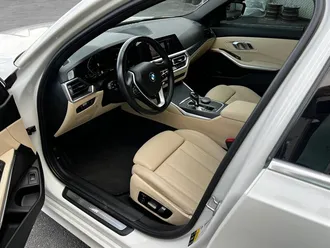 3 Series 330i xDrive 19