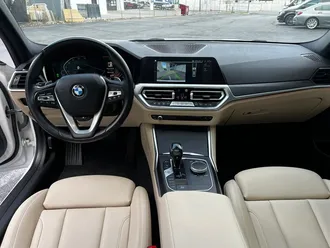 3 Series 330i xDrive 28