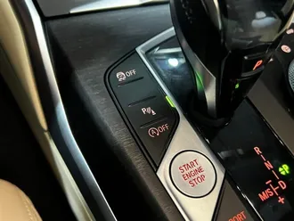 3 Series 330i xDrive 43