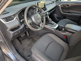 RAV4 Hybrid LE 2