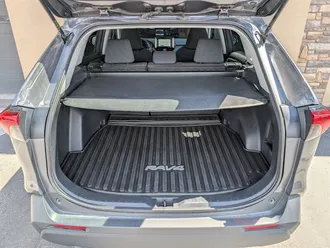 RAV4 Hybrid LE 31