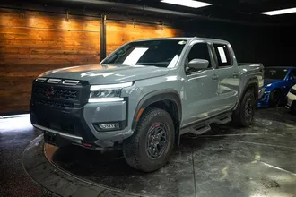 2025 NISSAN FRONTIER photo 2