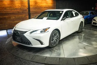 2023 LEXUS ES photo 2